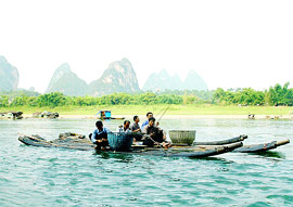 Yangshuo City: 
Guangxi - Yangshuo; 
Profile in Yangshuo, Guangxi 